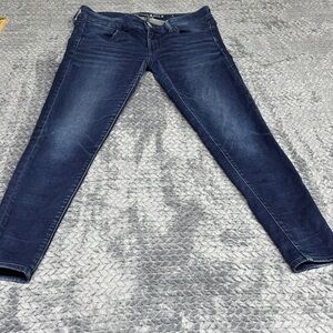 American Eagle Dark Blue Women’s Jeans - Slim Fit Size 6 Short